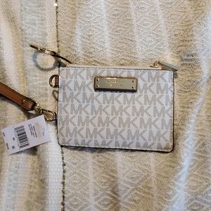 MICHAEL Michael Kors Bags - MICHEAL Michael Kors Wristlet Wallet MICHAEL Michael Kors Bags - MICHEAL Michael Kors Wristlet Wallet